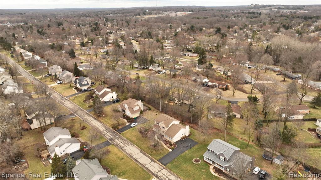 6350 Waldon Woods Drive, Clarkston, MI — Photo 17