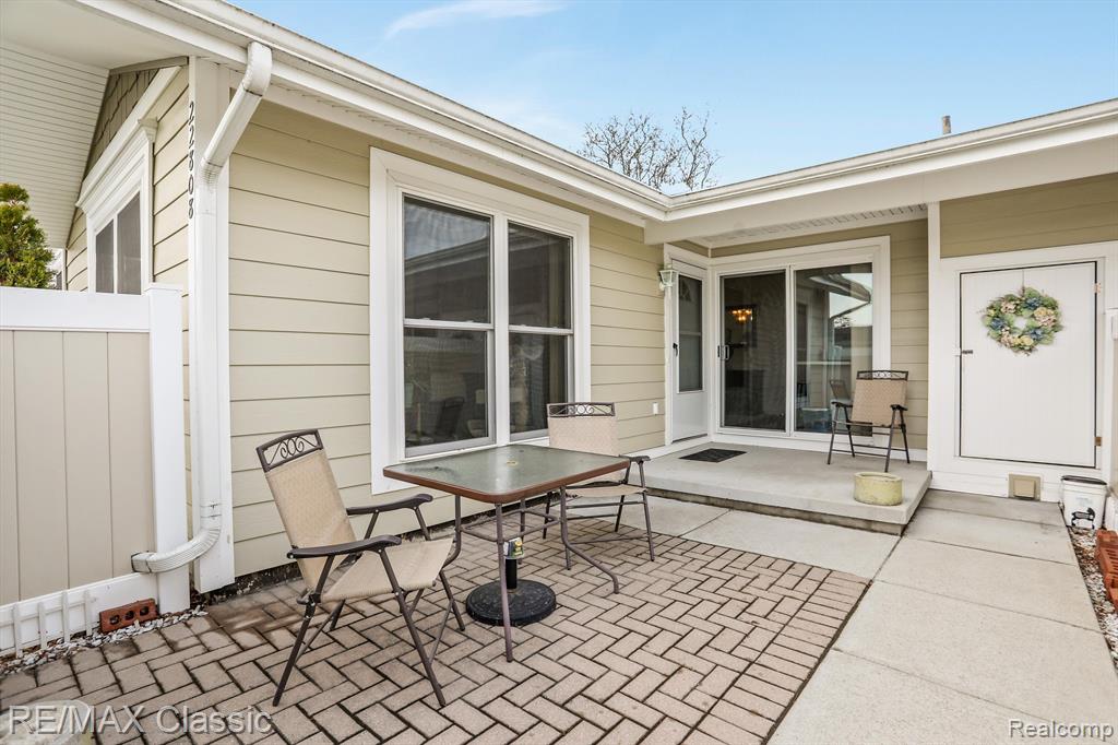 22808 RENFORD Street, Novi, MI — Photo 6