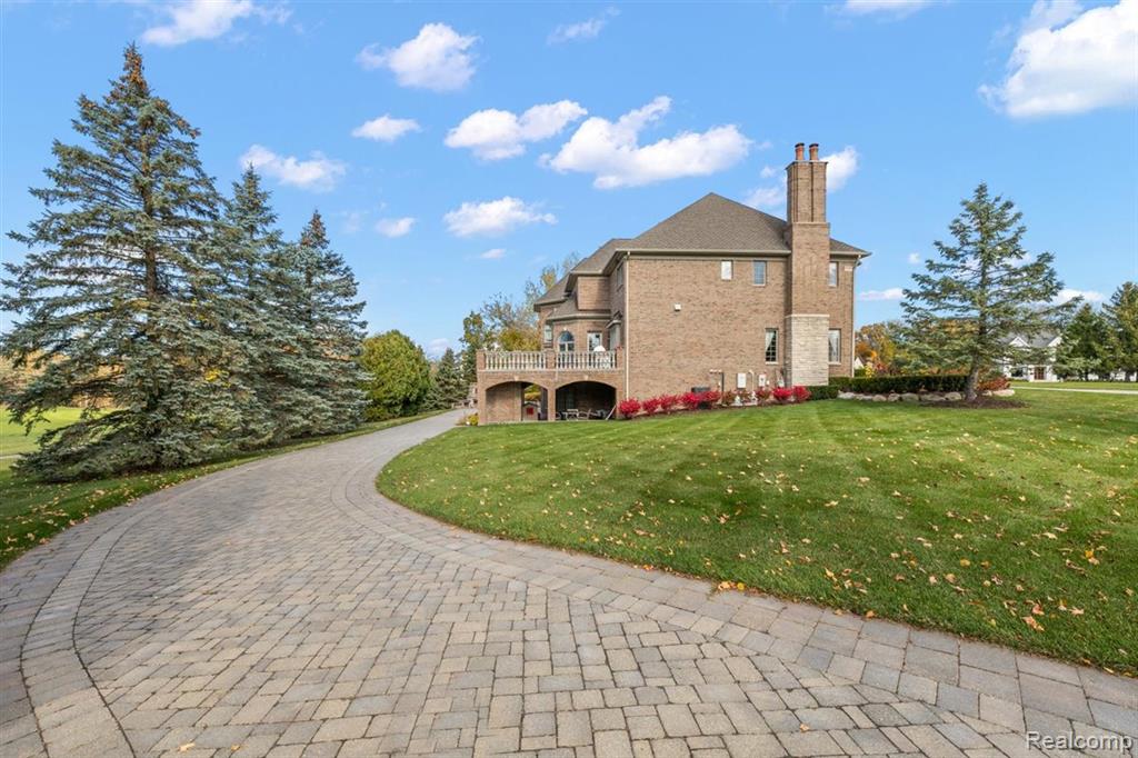 4650 Gatehouse Court, Rochester, MI 48306 — Photo 11