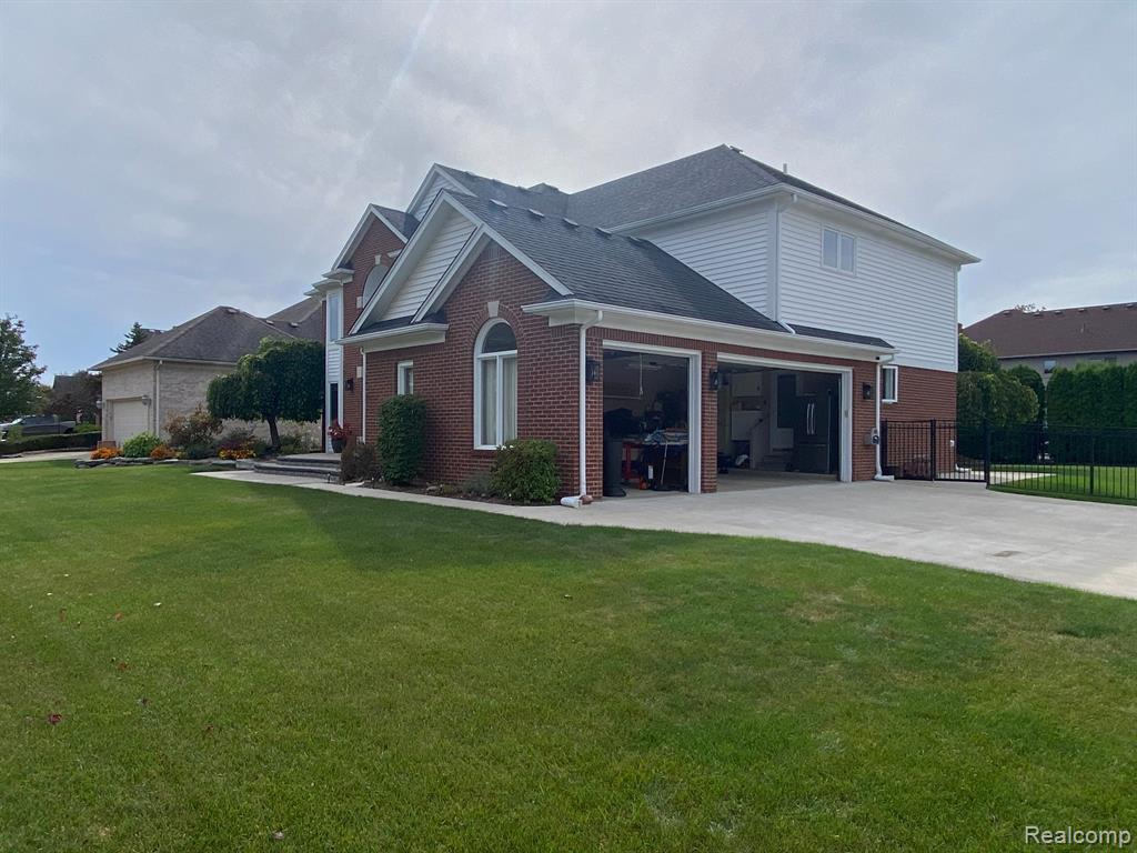 48701 LAFAYETTE Drive, Macomb, MI 48044 — Photo 76