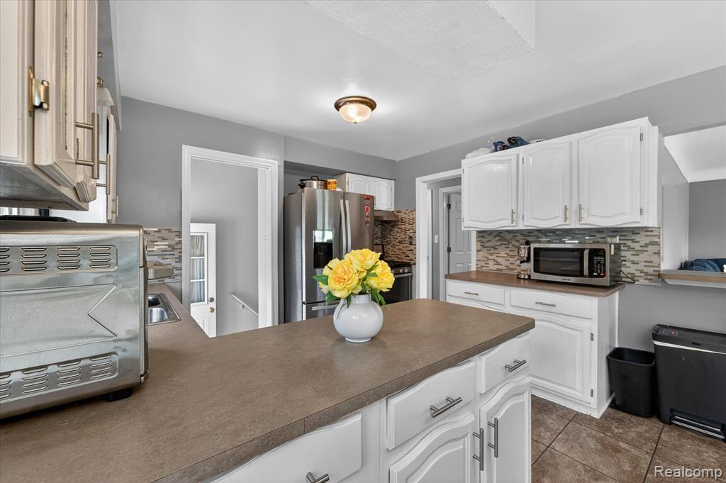 14808 LONGTIN Street, Southgate, MI 48195 — Photo 12