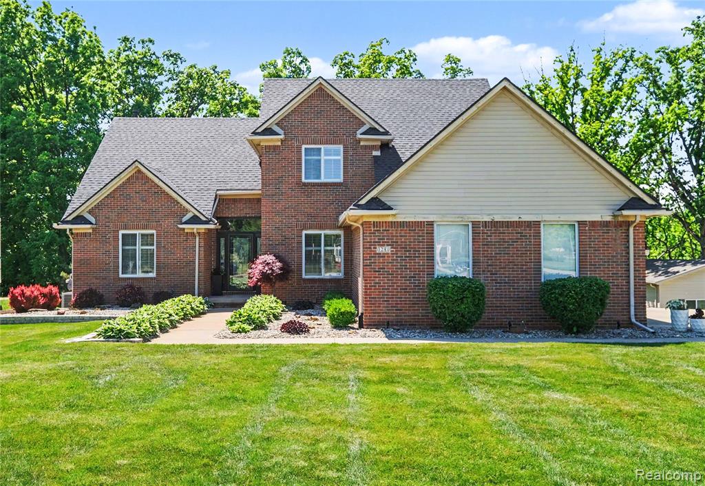 1281 Deer Creek Trail, Grand Blanc, MI 48439