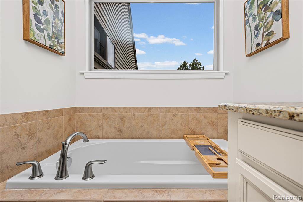 730 Leon Road, Walled Lake, MI 48390 — Photo 30