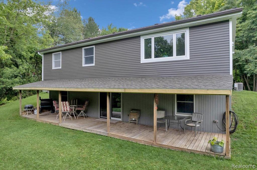 5010 BELLE RIVER Road, Attica, MI 48412 — Photo 9