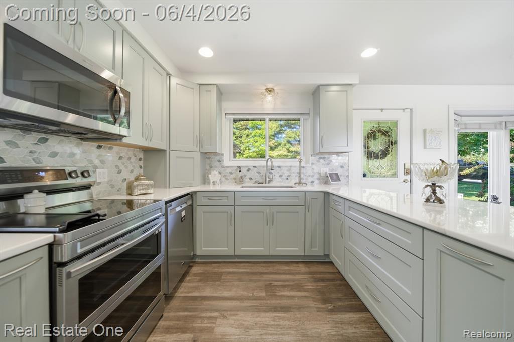 8080 Pine Ranch Drive, Brighton, MI 48114 — Photo 12