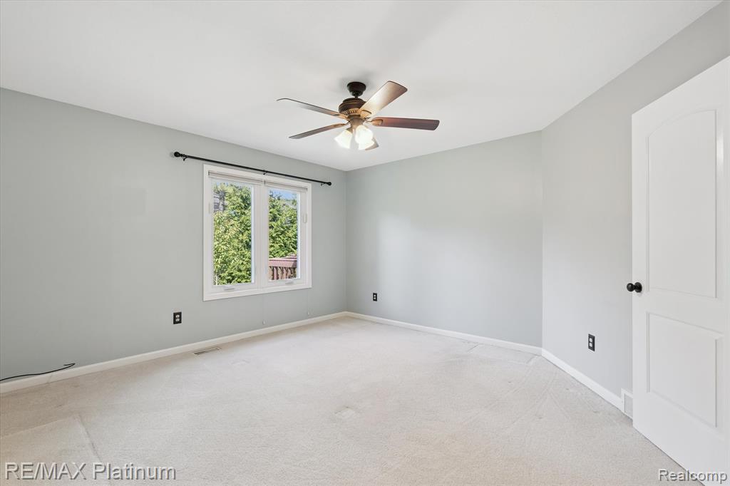8230 Sawgrass Trail, Grand Blanc, MI 48439 — Photo 20