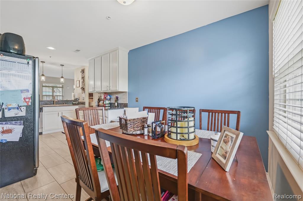 128 Sandy Lane, Walled Lake, MI 48390 — Photo 34