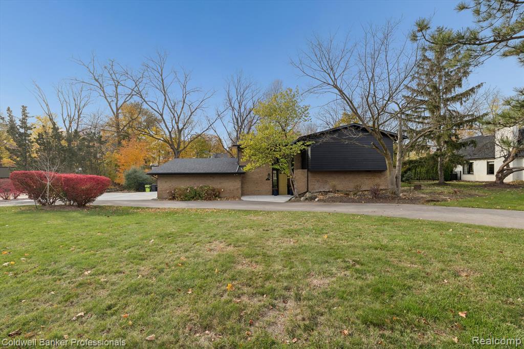 18275 Edenderry Street, Northville, MI 48168 — front exterior