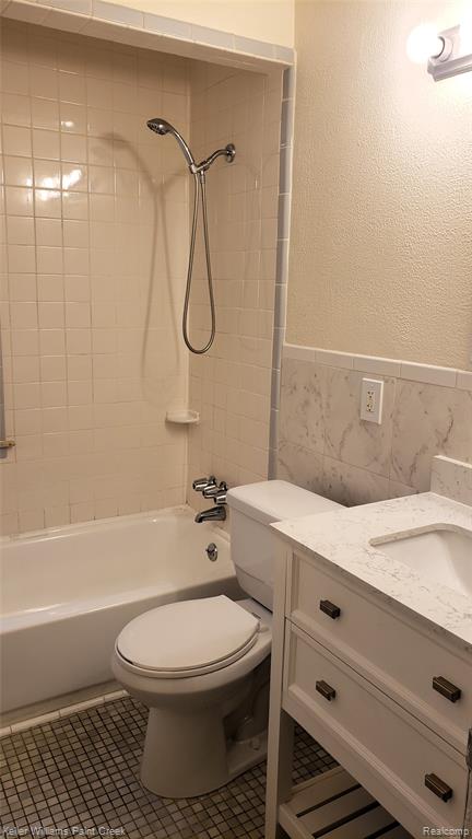 138 W Strathmore Avenue, Pontiac, MI 48340 — Photo 16