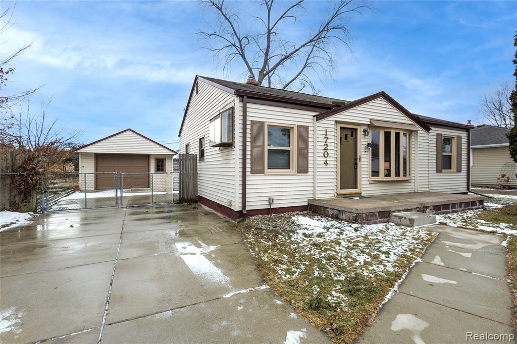 17204 Park Lane, Fraser, MI 48026 — front exterior