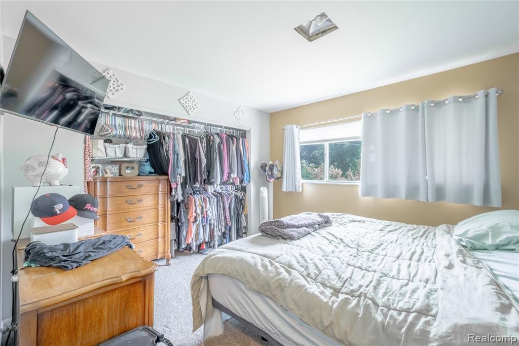 911 Worchester Drive, Fenton, MI 48430 — Photo 13
