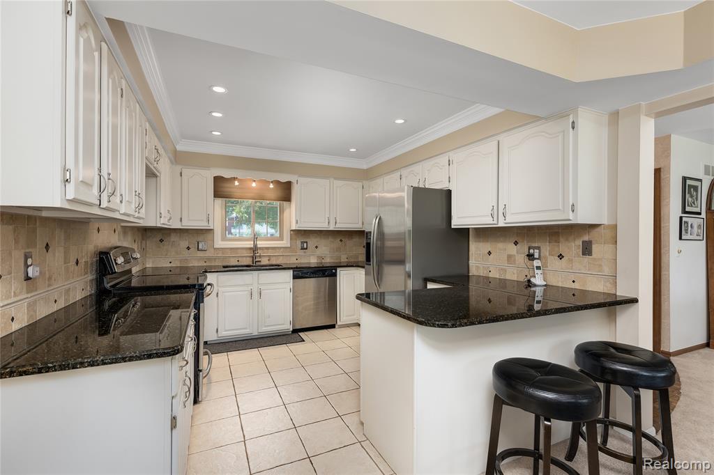 69504 Saxon Drive, Bruce, MI 48065 — Photo 10