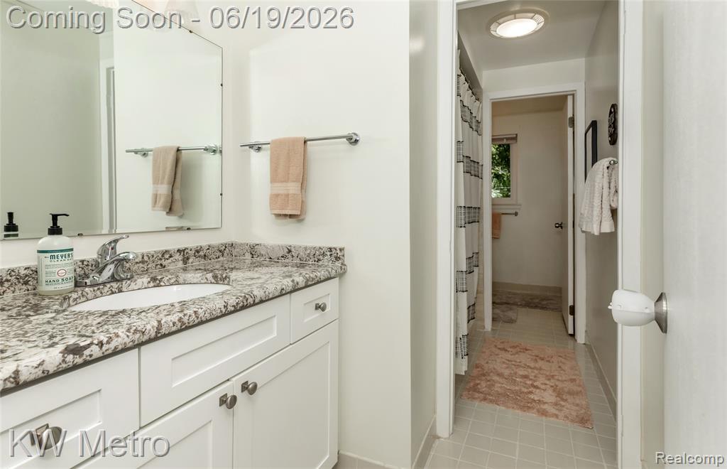 839 Dressler Lane, Rochester Hills, MI 48307 — Photo 26