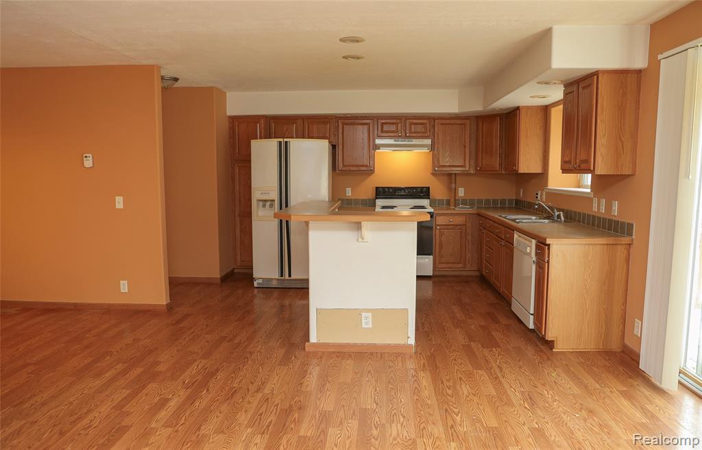 2755 Curtis Road, Leonard, MI 48367 — Photo 23