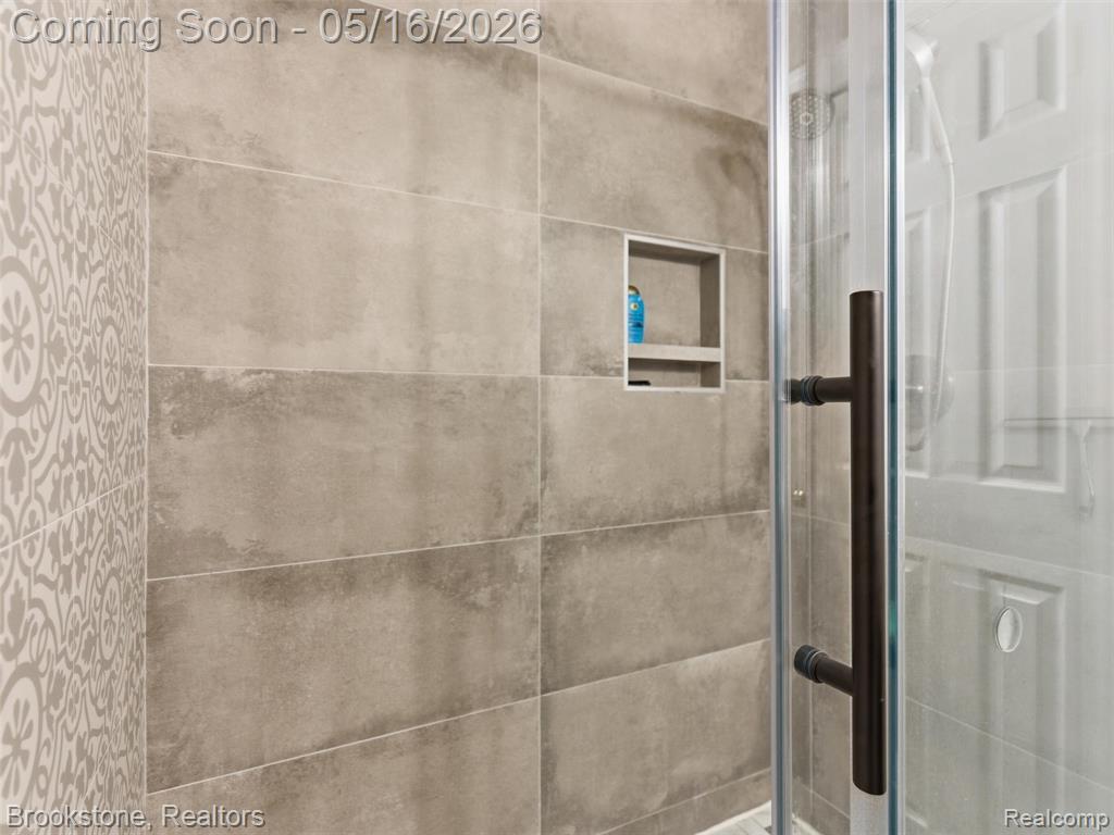 47318 Cider Mill Drive, Novi, MI — Photo 22