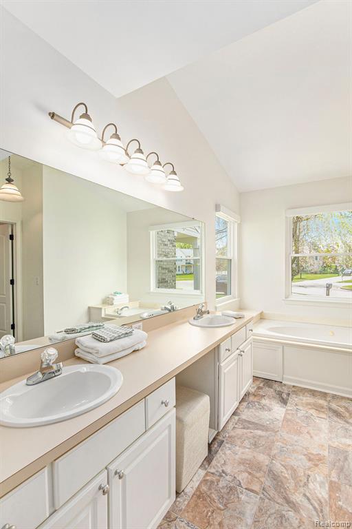 8423 MISTY, Grand Blanc, MI 48439 — Photo 10