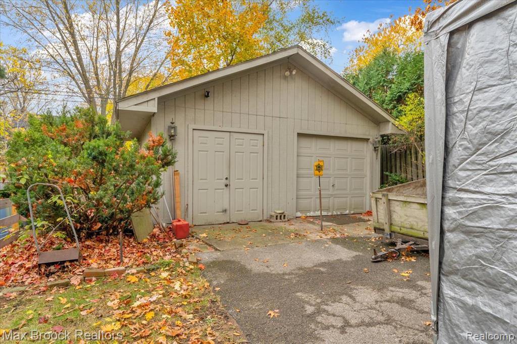 11 Poplar Park Boulevard, Pleasant Ridge, MI — Photo 57
