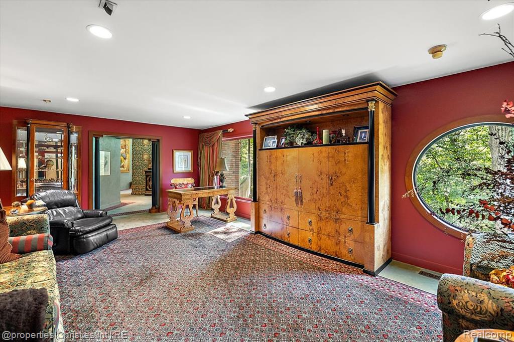 4647 Private Lake Drive, Bloomfield Hills, MI 48301 — Photo 38