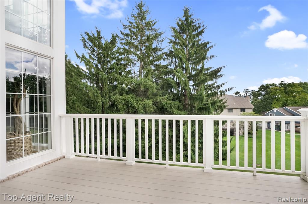 6369 Peach Tree Court, Rochester Hills, MI 48306 — Photo 52