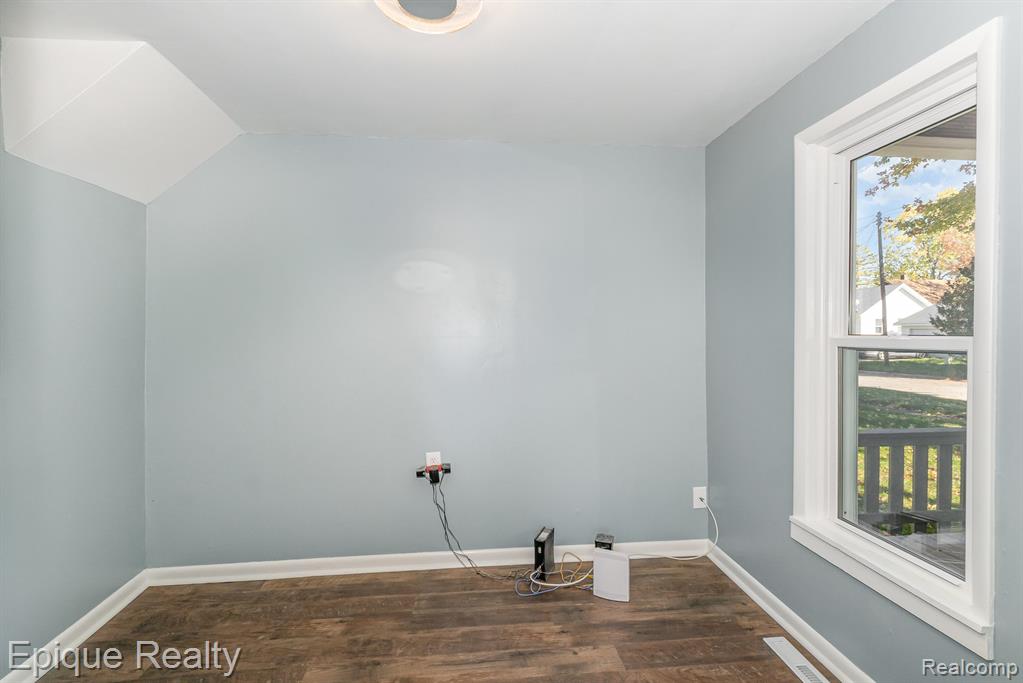 819 Grove Street, Saginaw, MI 48602 — Photo 10