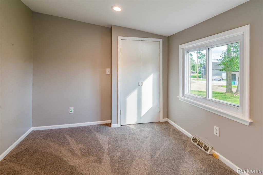 4340 Creedmore Street, Commerce Twp, MI 48382 — Photo 13