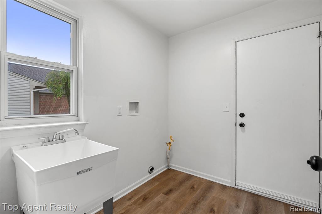 42773 Maude Court, Van Buren, MI 48111 — Photo 12