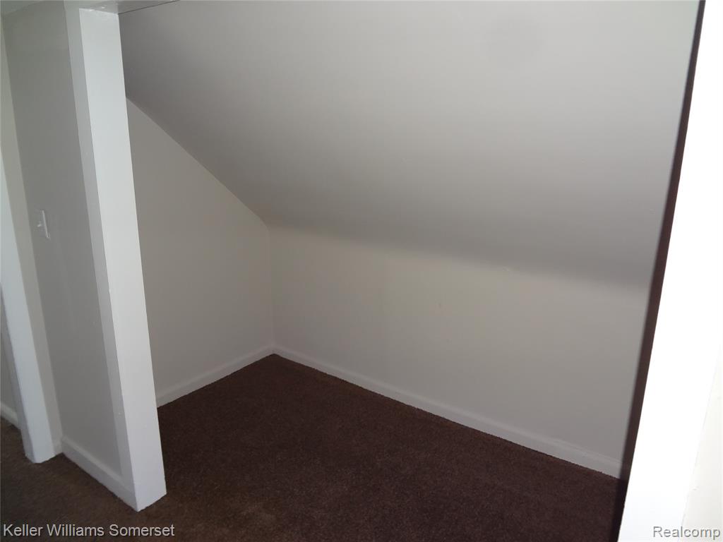 8127 Orchard Avenue, Warren, MI 48089 — Photo 17