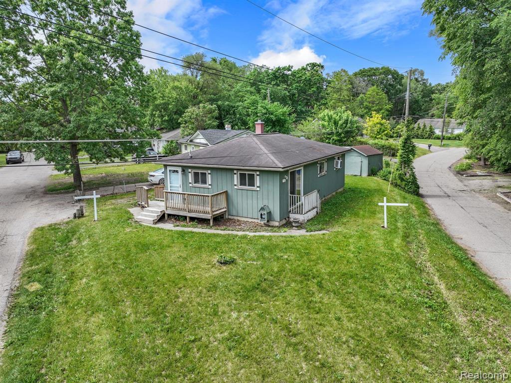 9303 BEECHCREST Street, White Lake, MI — Photo 27