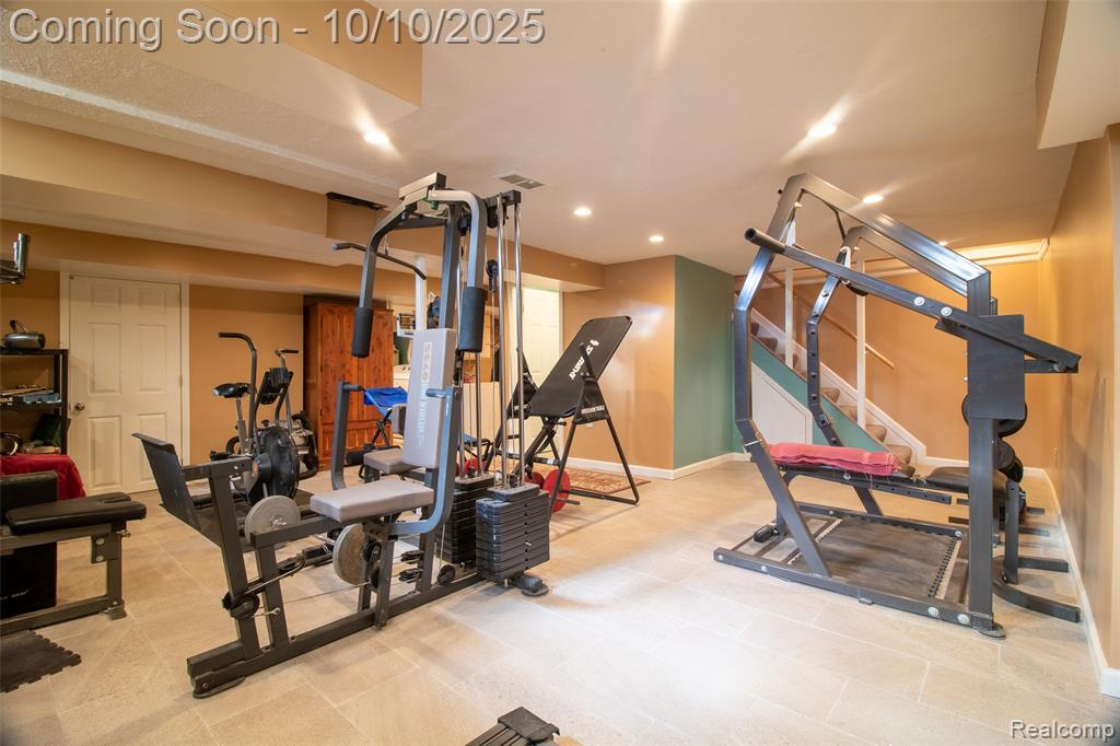 22321 N Fairway Drive, Woodhaven, MI 48183 — Photo 39