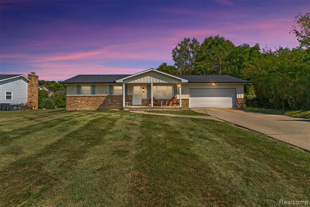 5236 Old Franklin Road, Grand Blanc, MI 48439 — front exterior