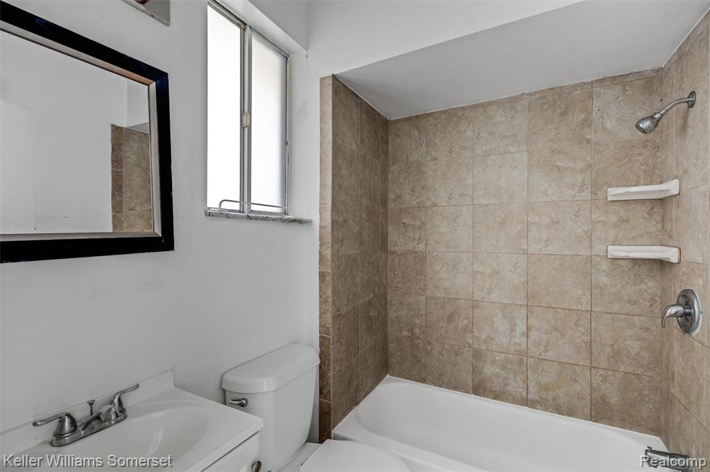 638 Seward Street, Detroit, MI 48202 — Photo 15
