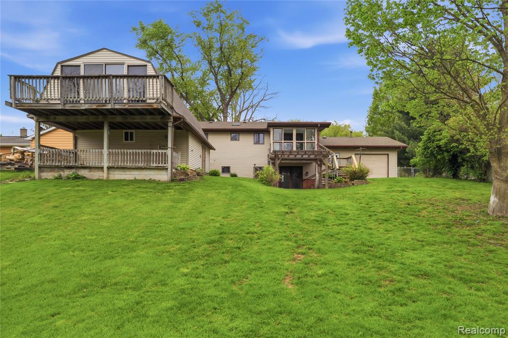 2465 Egelston Avenue, Burton, MI 48509 — Photo 43