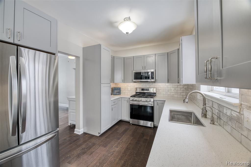 1564 Chelsea Circle, Howell, MI 48843 — Photo 15