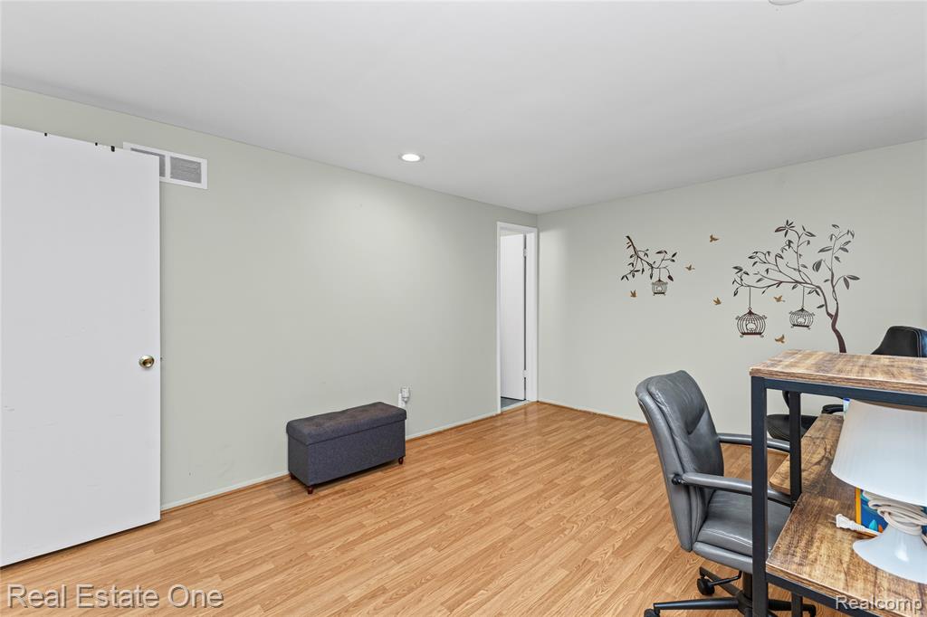 959 Kirts Boulevard, Troy, MI 48084 — Photo 39
