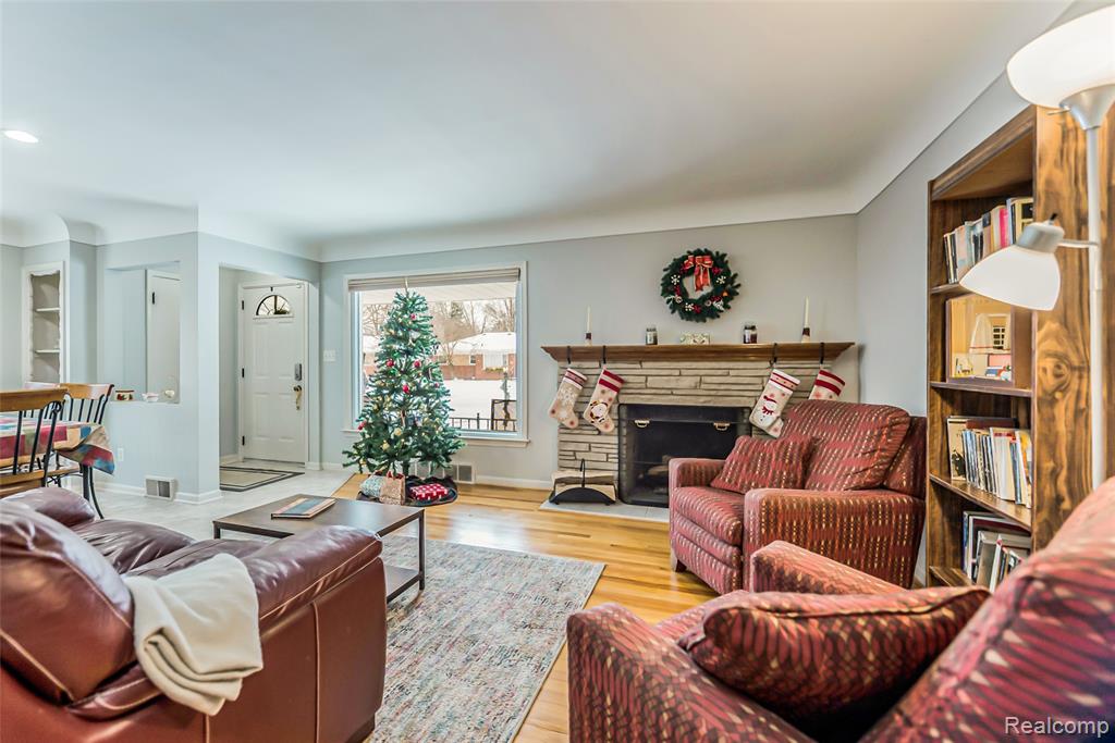 9330 San Jose, Redford, MI 48239 — Photo 3