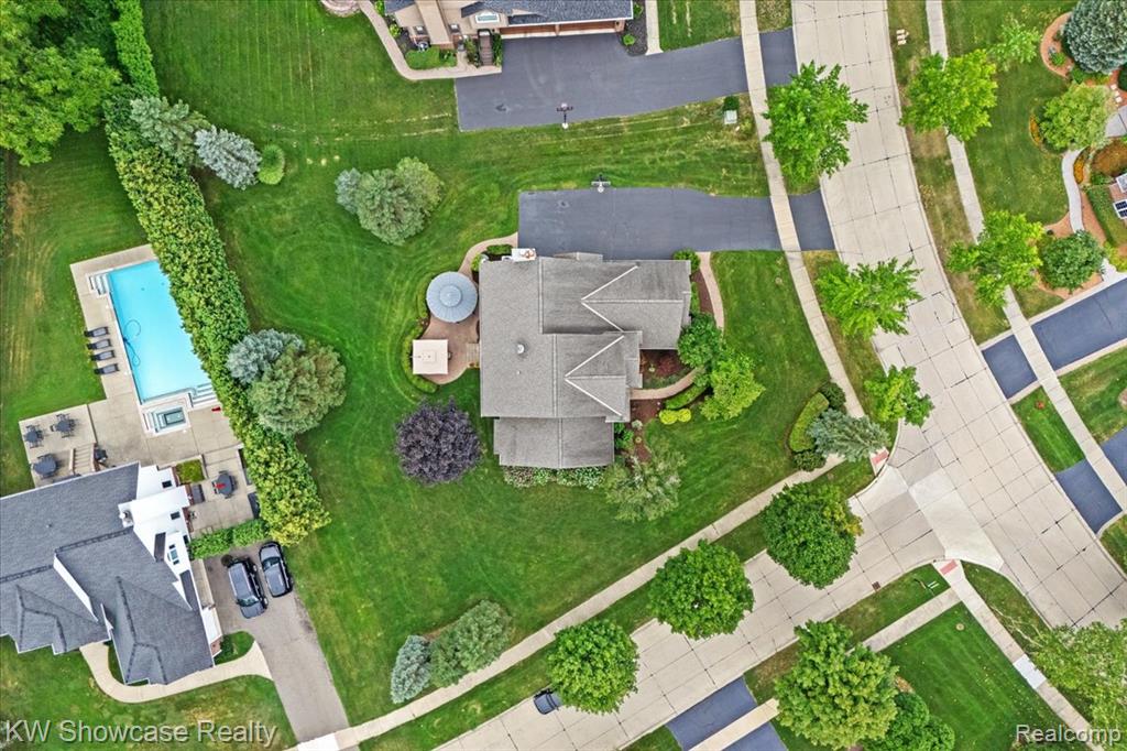 45776 Bristol Circle, Novi, MI 48377 — Photo 46