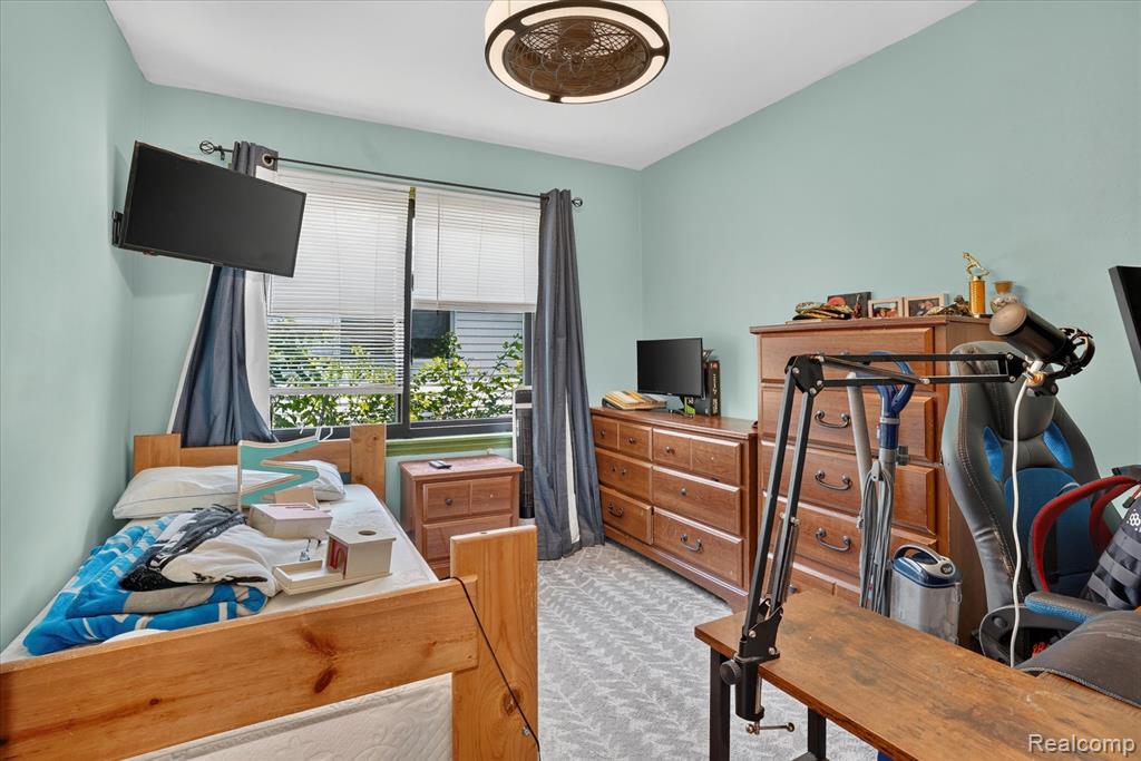 422 N Francis Avenue, Lansing, MI 48912 — Photo 24