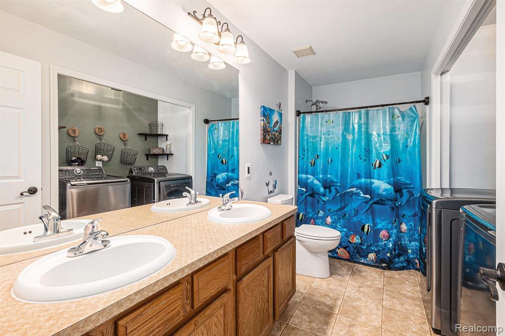 56324 Shakespeare Drive, Macomb, MI 48042 — Photo 16