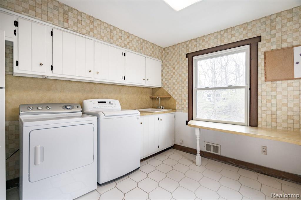 6609 Bloomfield Lane, West Bloomfield, MI — Photo 25