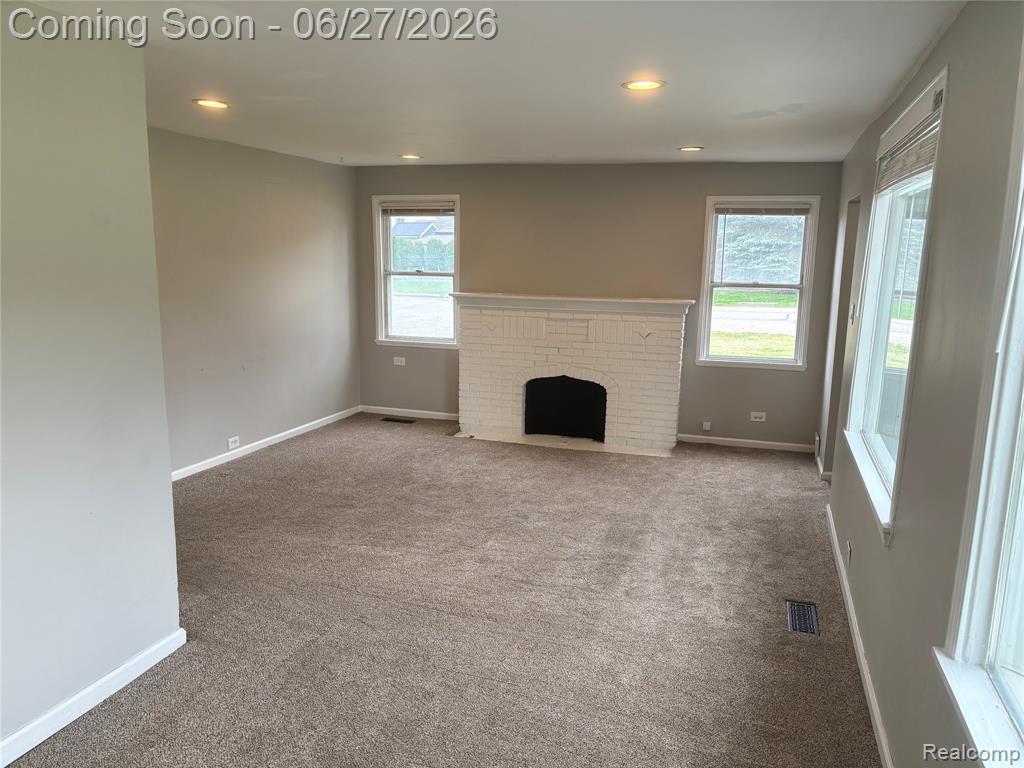 45824 Jefferson Ave, Chesterfield, MI 48047 — Photo 2