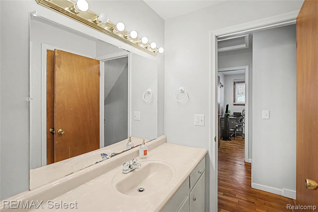5233 Sagamore Drive, Swartz Creek, MI 48473 — Photo 23