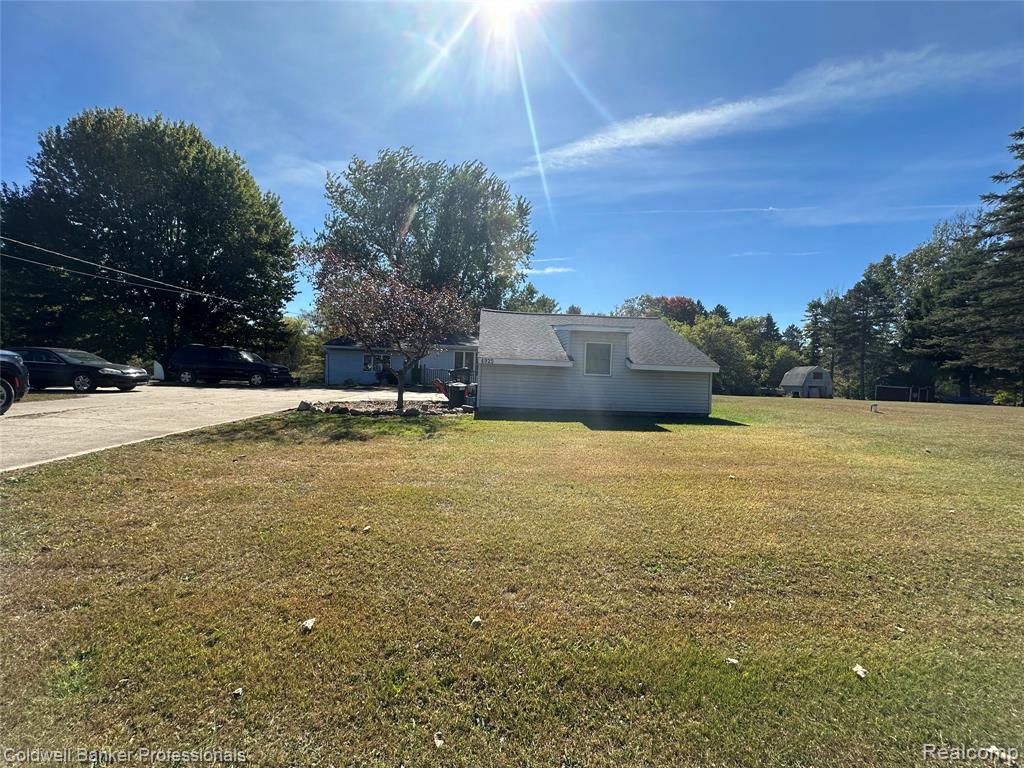 4925 Lippincott Road, Lapeer, MI 48446 — Photo 2