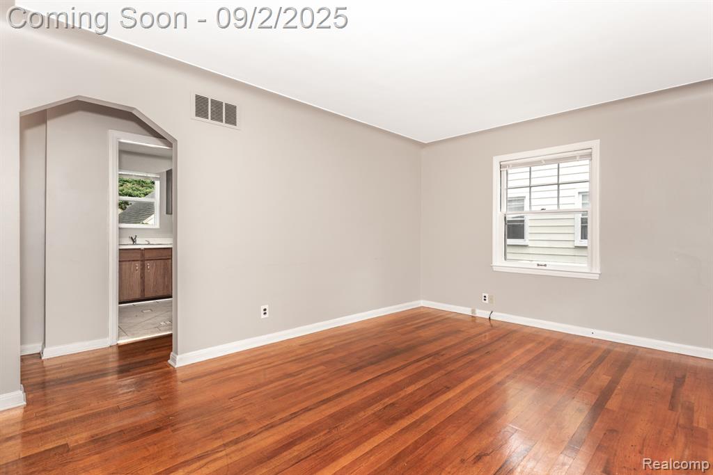 557 N Harvey Street, Plymouth, MI 48170 — Photo 9