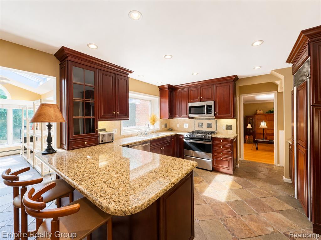 5005 Wing Lake Road, Bloomfield Hills, MI 48302 — Photo 23