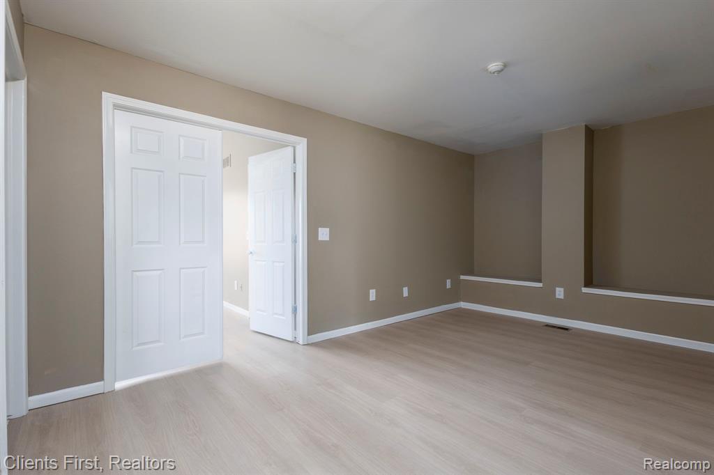 41351 N Maplewood Drive, Canton, MI 48187 — Photo 18