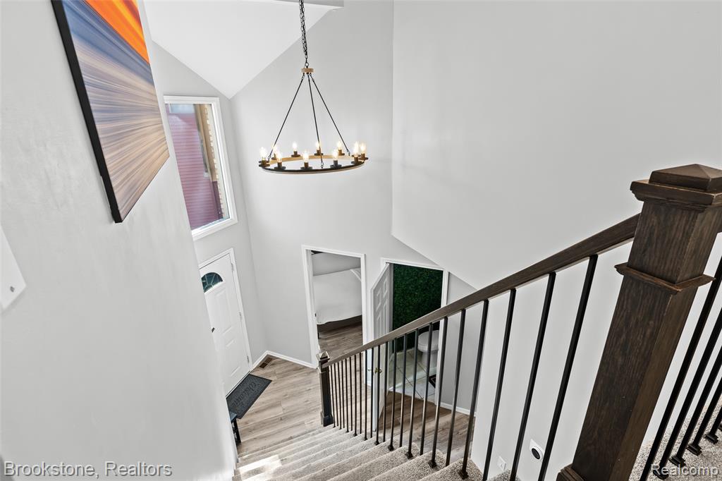 400 LA PLAZA, Royal Oak, MI 48073 — Photo 23