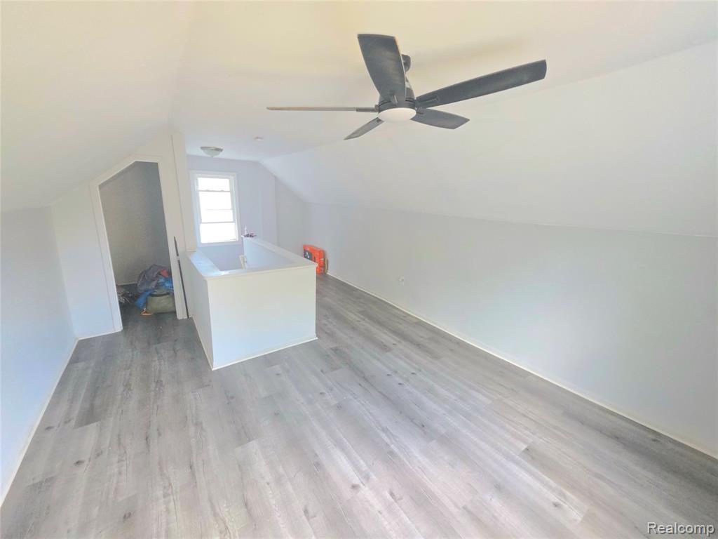 9560 Plainview Avenue, Detroit, MI 48228 — Photo 10