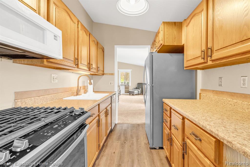 533 RUST PARK Drive, Grand Blanc, MI 48439 — Photo 12