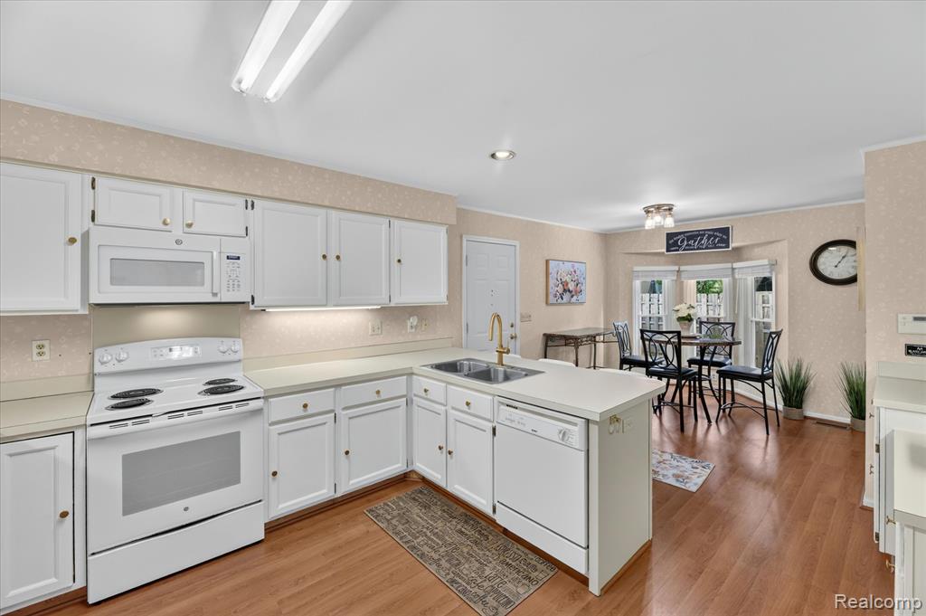 6407 Western Way, Flint, MI 48532 — Photo 16