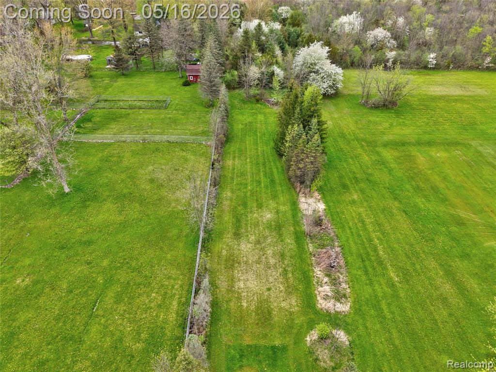 6383 Lapeer Road, Burton, MI 48509 — Photo 32